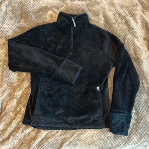 The North Face woman fuzzy fleece black pullover S